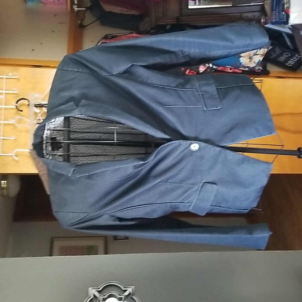 Navy blue blazer w1button & 2 front pockets by Attention size 16